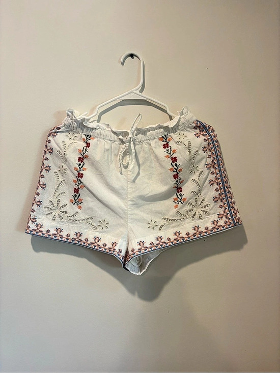 Sezane Pants - Sezane Math Shorts Embroidered Floral White & Blue Size 36